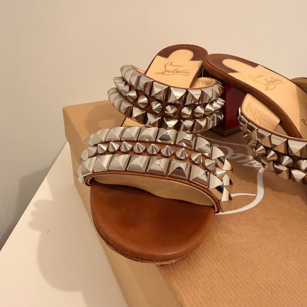 Christian Louboutin Tina Goes Mad - Picture 9 of 10